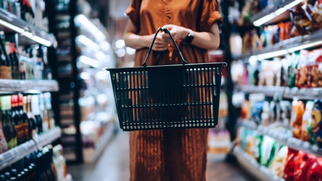 The IAB today published a new set of standards for in-store retail media, aiming to align the advertising industry on definitions and measurement metrics for in-store location-based digital advertising formats retail.